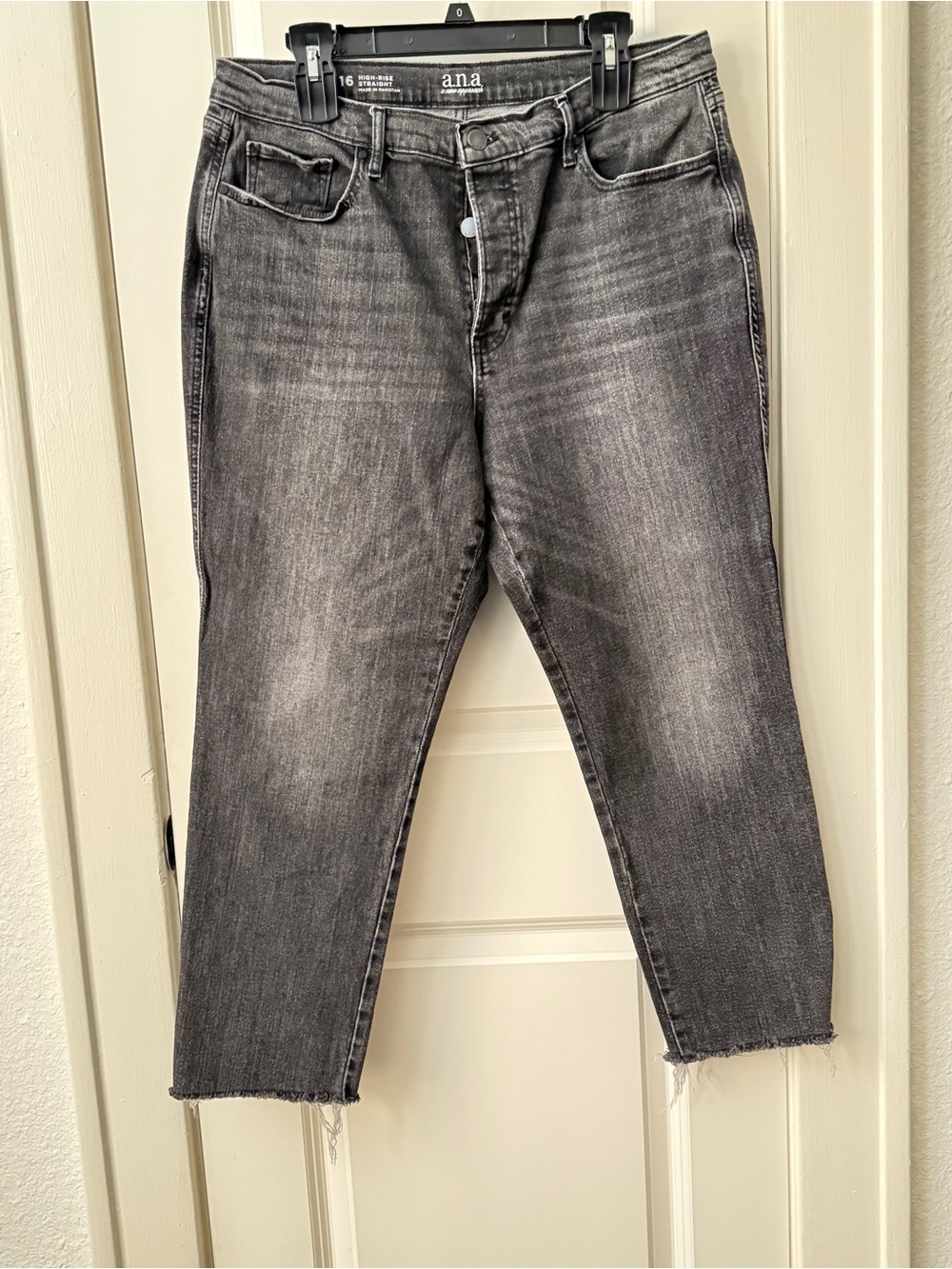 a.n.a. High rise straight, size 16.
